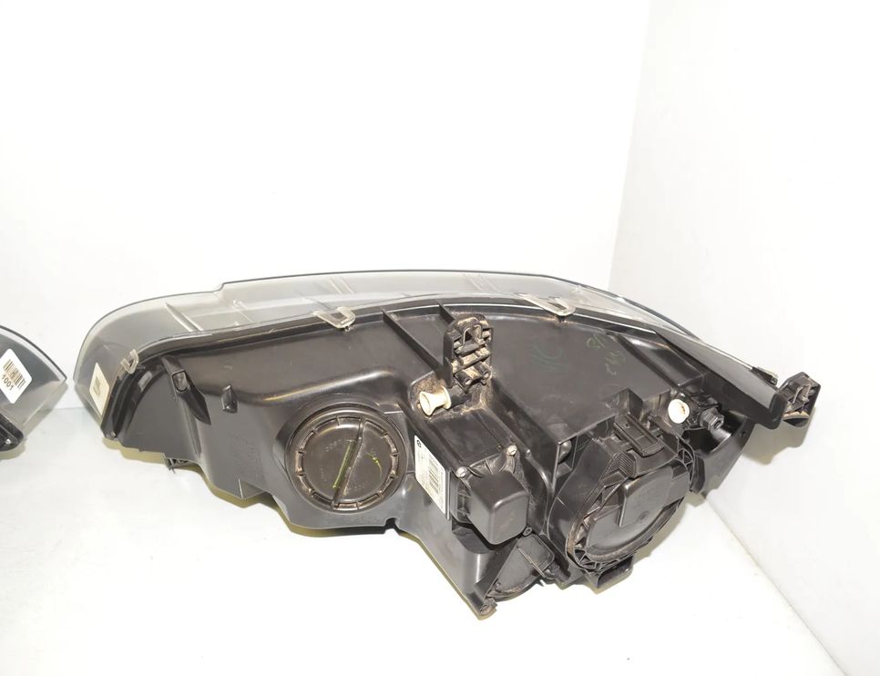 BMW X5 E70 (2006-2013) Комплект передних фар 7278045,7278046,63127278045,63127158927,7158927,63127278046,63127158928,7158928 27791000