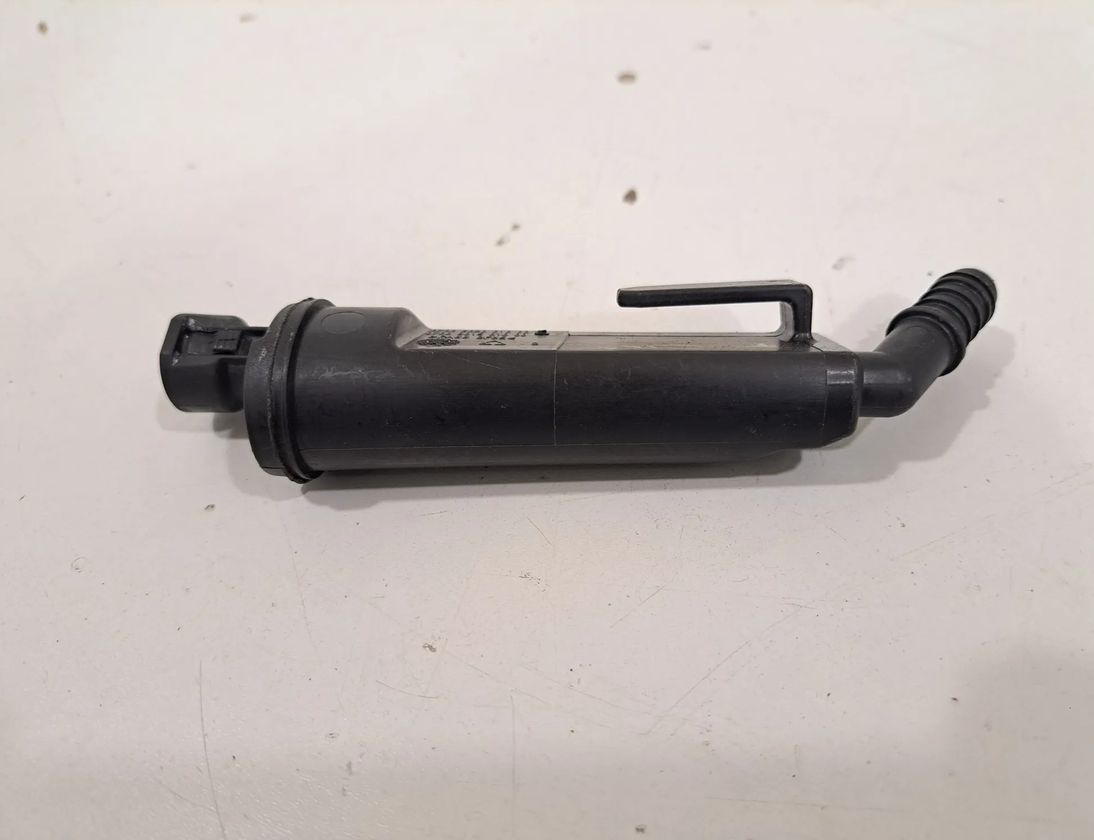 BMW 4 Series F32/F33/F36 (2013-2020) Сапун 8663476,8607028 30483675