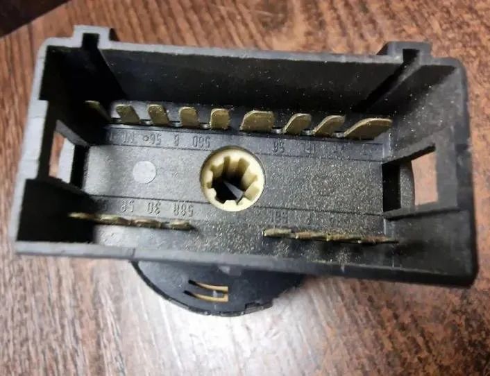 VOLKSWAGEN Golf 4 generation (1997-2006) Блок керування перемикачем фар 1C0941531 27335309