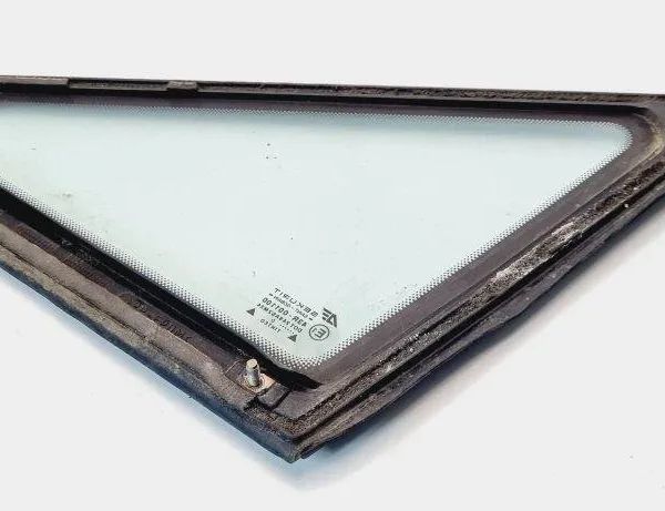 SEAT Alhambra 1 generation (1996-2010) Переднеяя правая фортка 31064436