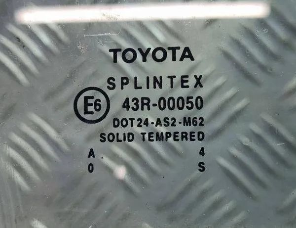 TOYOTA Avensis 2 generation (2002-2009) Стекло передней правой двери 43R00050 31079324