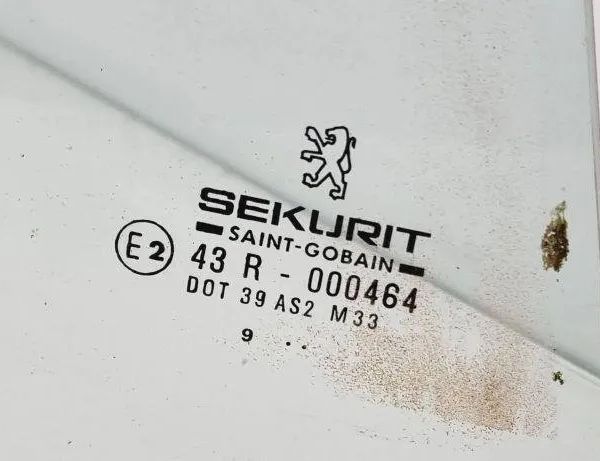 PEUGEOT 306 1 generation (1993-2002) Скло вікна задніх правих дверей 43R000464 31081720