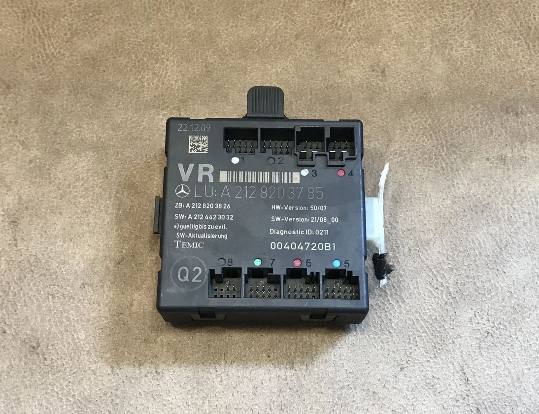 MERCEDES-BENZ E-Class W212/S212/C207/A207 (2009-2016) Блок керування передніми правими дверима A2128203785 14890378