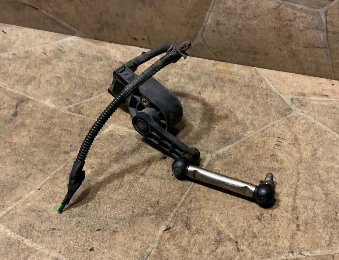 PORSCHE Panamera 970 (2009-2016) Задній лівий датчик рівня висоти 97034302103 32780178