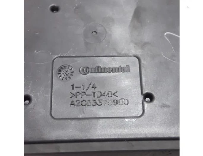 RENAULT Clio 4 generation (2012-2020) Блок керування двигуном ECU 231A04433R,237102747R,237102748R,0281019148,1039S57788 27825242