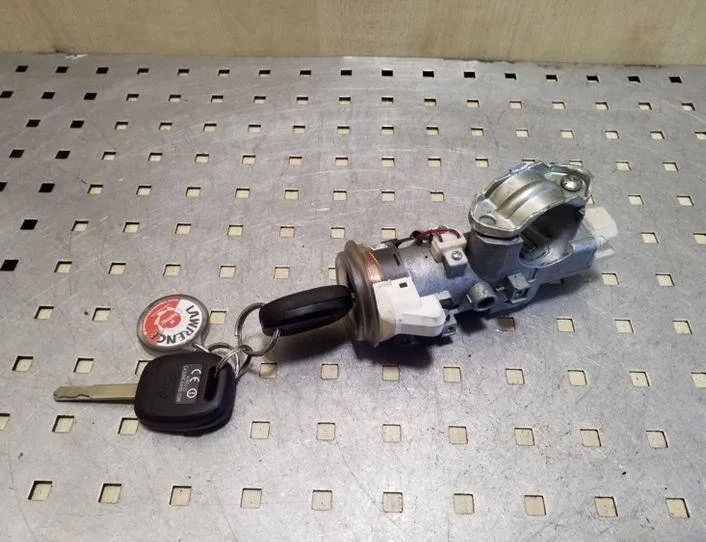 SUBARU Outback 3 generation (2003-2009) Замок зажигания 88215AG000,X1T25971 26071975