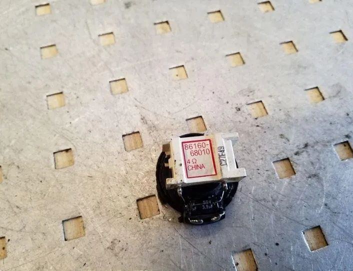 TOYOTA Prius 1 generation (XW10) (1997-2003) Гучномовець передньої правої двері 8616068010 26072120