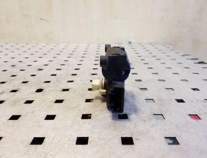 VOLKSWAGEN Passat Variant 1 generation (2010-2024) Клапаны управления внутренним подогревом 0132801345 26131591