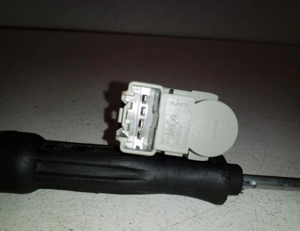 FORD Kuga 2 generation (2013-2020) Датчик тормозной педали 8T4T9G854AA 32167408