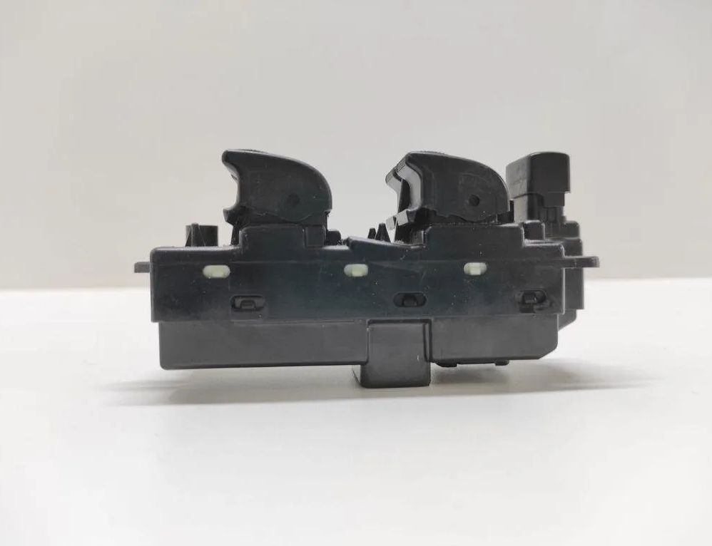 MAZDA 6 GG (2002-2007) Кнопка стеклоподъемника передней левой двери 514526 31490958