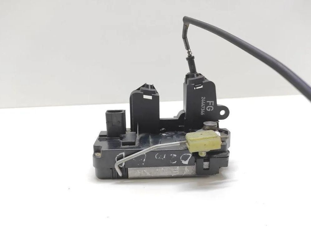 OPEL Vectra C (2002-2005) Замок задней правой двери 24447346 31491318