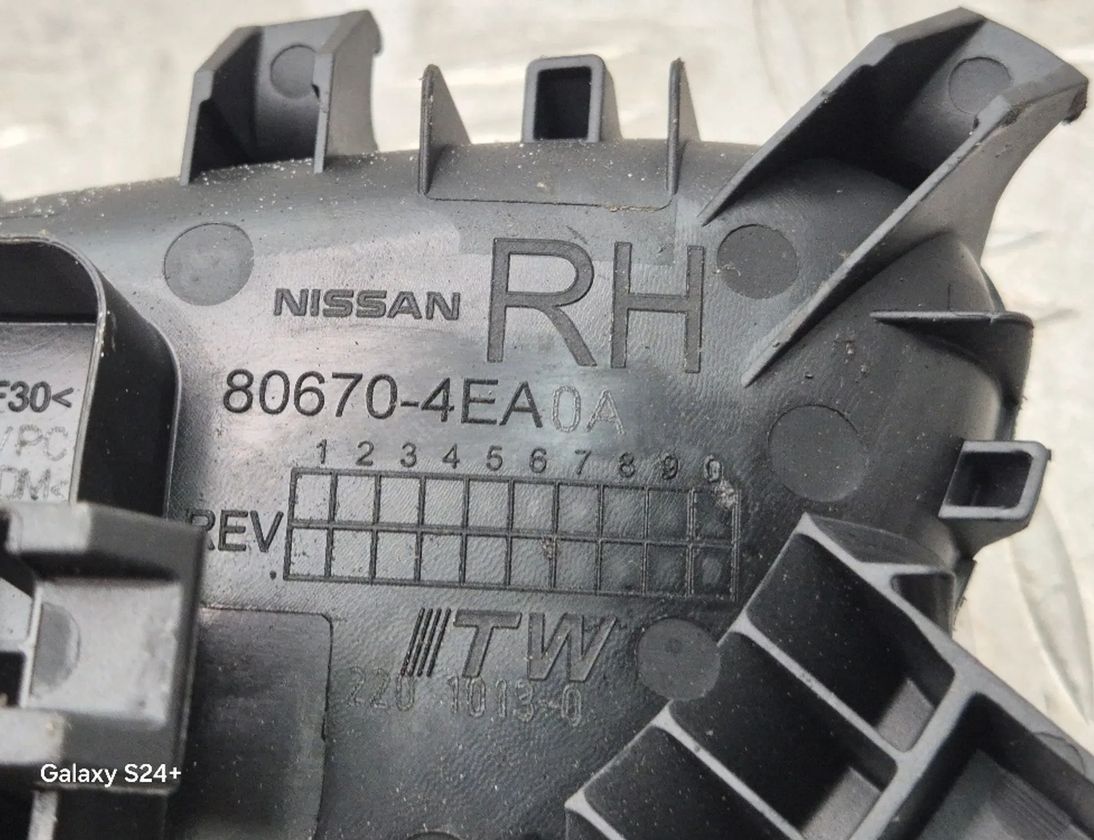 NISSAN Qashqai 2 generation (2013-2023) Правая передняя внутренняя ручка открытия 806704EA0A 28450150