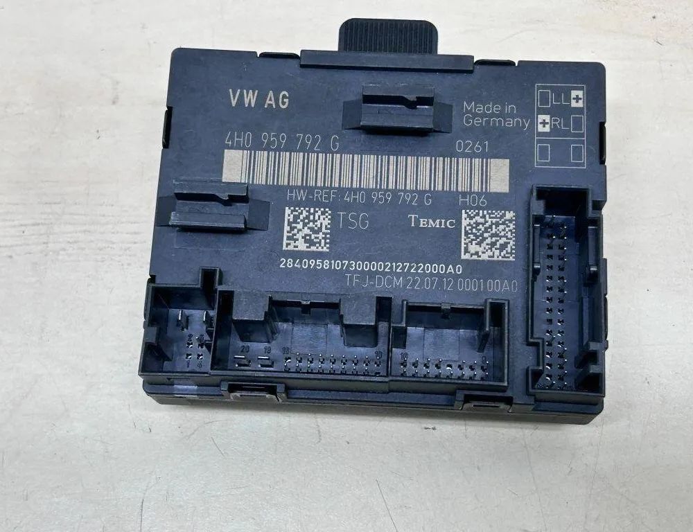 AUDI A8 D2/4D (1994-2002) Блок керування задніми правими дверима 4H0959792G 31414865