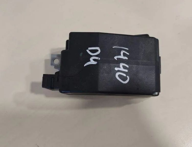 AUDI A8 D2/4D (1994-2002) Блок керування блокуванням керма 4H0905852C 31417013