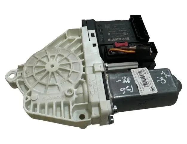 VOLKSWAGEN Passat B6 (2005-2010) Мотор регулятора вікна лівої передньої двері 980851120,3C1837461L,1K0959701P 26562758