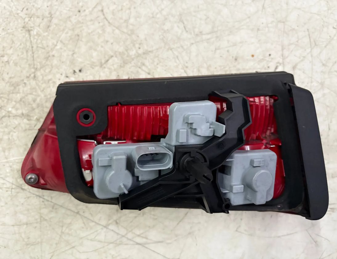 AUDI A6 C7/4G (2010-2020) Праве заднє фаркопне світло 4G9945094 33091182