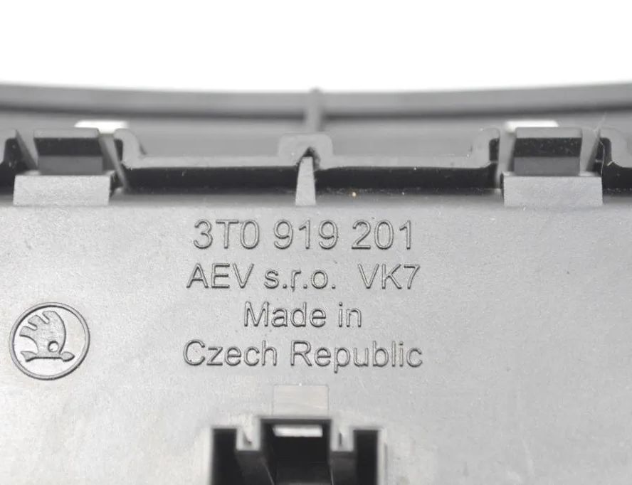 SKODA Superb 2 generation (2008-2015) Внутренние часы 3T0919201 30640696