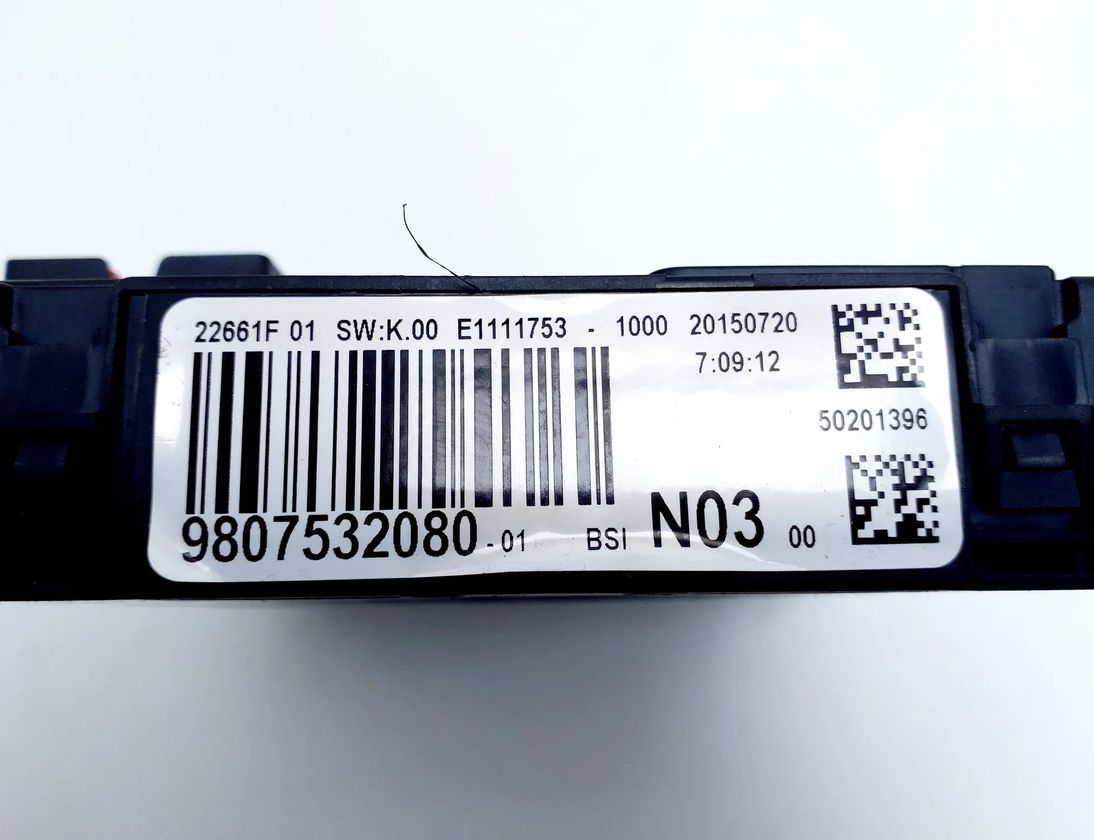 PEUGEOT 208 Peugeot 208 (2012-2015) Блок предохранителей 9807532080 14691702