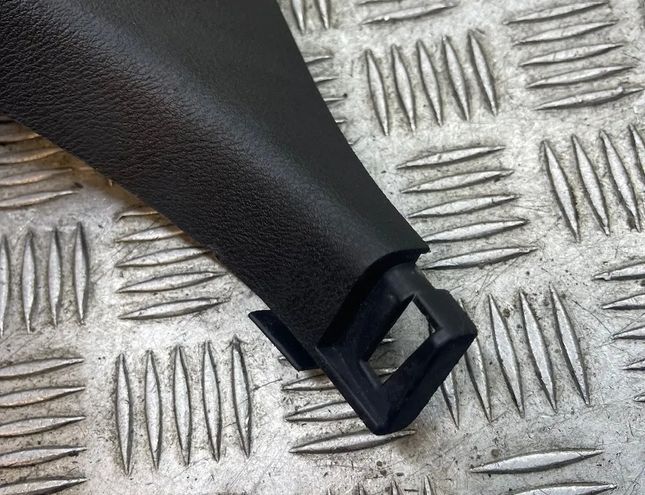 VOLKSWAGEN Passat B6 (2005-2010) Другие внутренние детали 83161SMJE 30369682