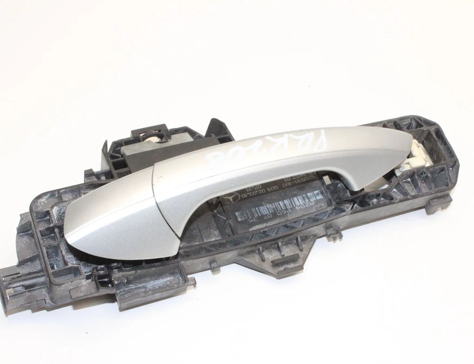 MERCEDES-BENZ C-Class W204/S204/C204 (2004-2015) Наружная ручка передней левой двери A2047600734 17516469