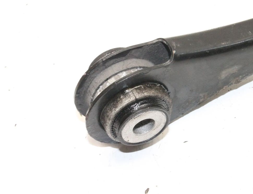 BMW 4 Series F32/F33/F36 (2013-2020) Рычаг задний правый 6792535 22102386