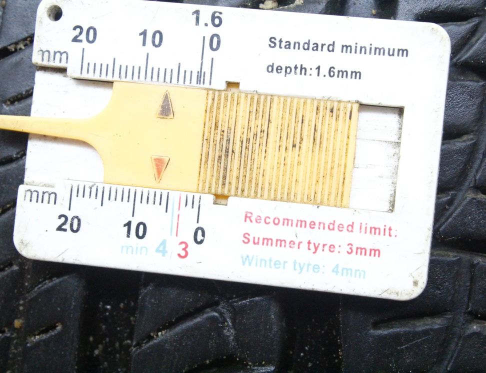 NISSAN X-Trail T32 (2013-2022) Шина Triangle225/60R18 33078836