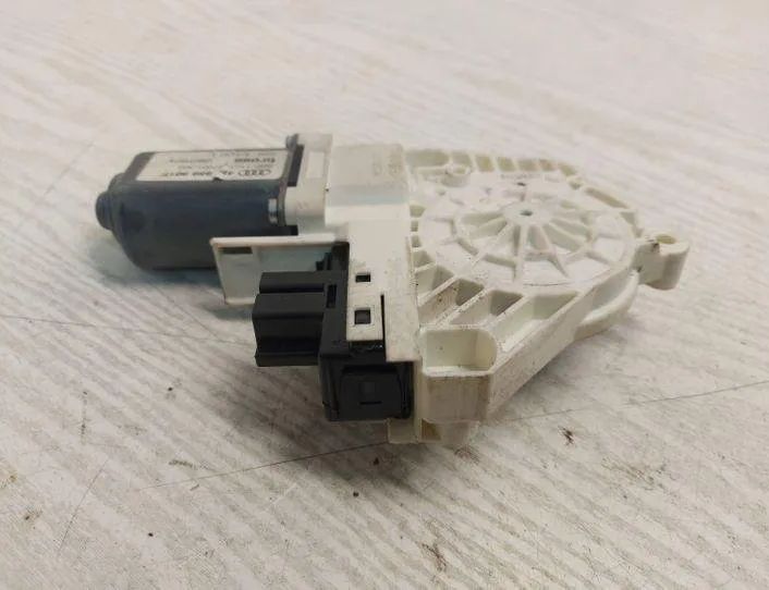 AUDI A6 C6/4F (2004-2011) Мотор керування вікном задніх правих дверей 4F0959801F 24410003