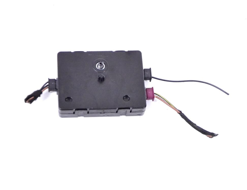 BMW 1 Series F20/F21 (2011-2020) Антенний підсилювач із кришкою багажника 9227470 14557640