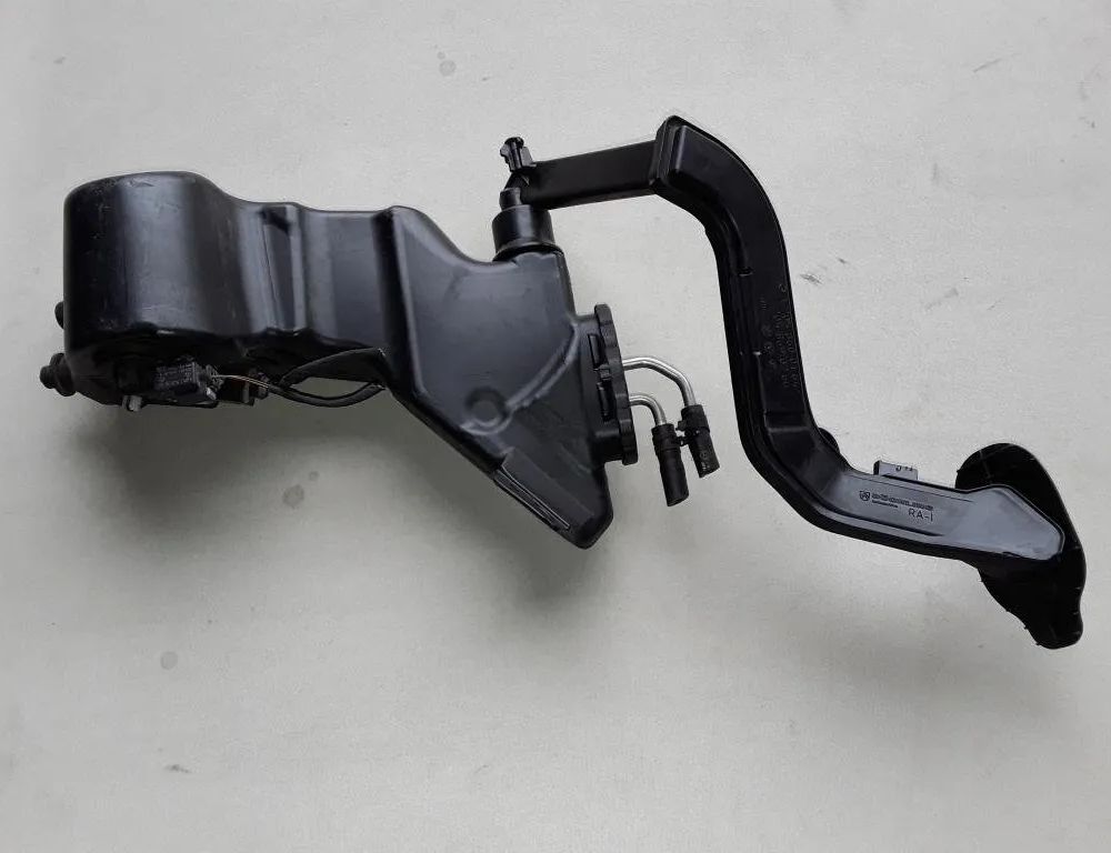 MERCEDES-BENZ C-Class W205/S205/C205 (2014-2023) Бачок мийки скла A2058600260 28487747