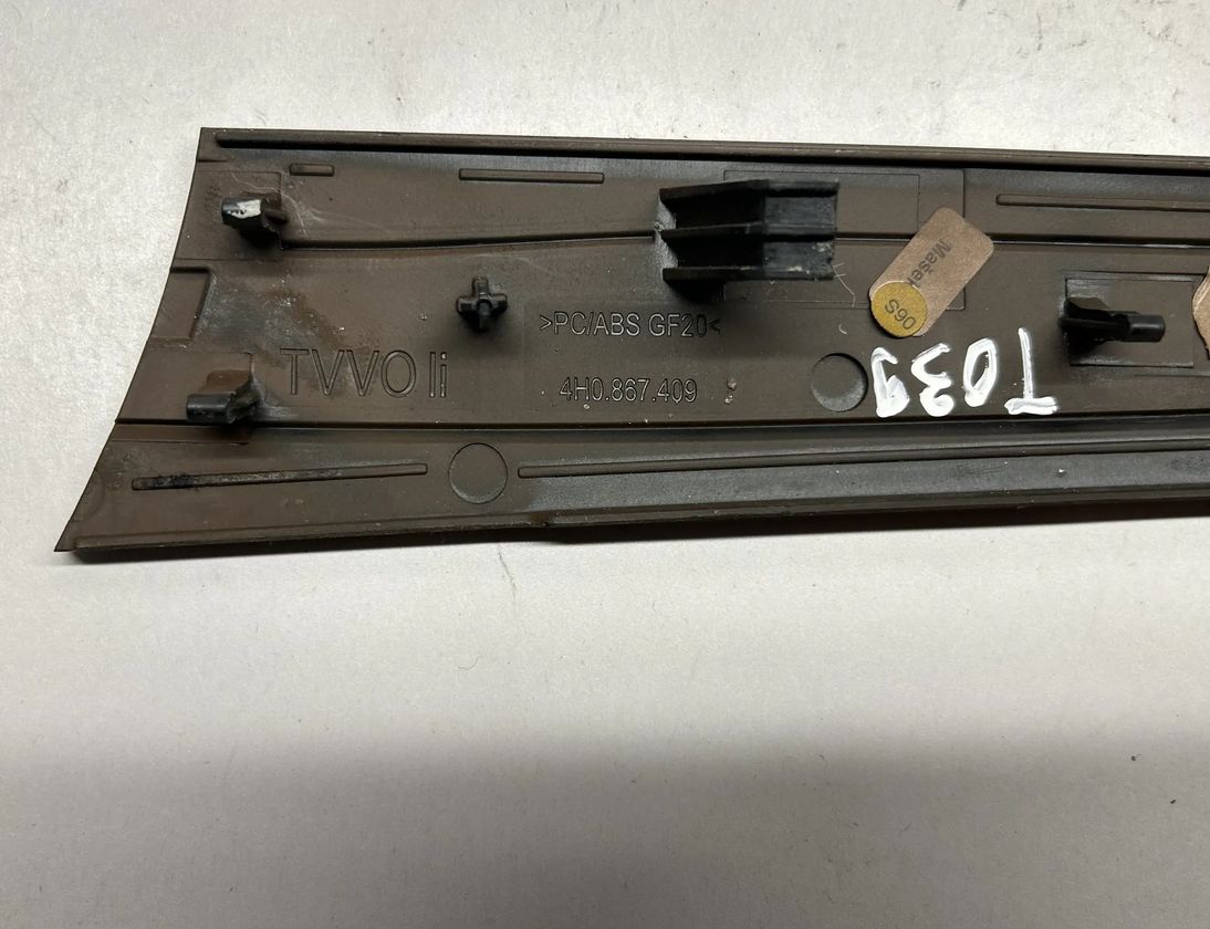 AUDI A8 D4/4H (2010-2018) Панель передніх лівих дверей 4H0867409 22534300