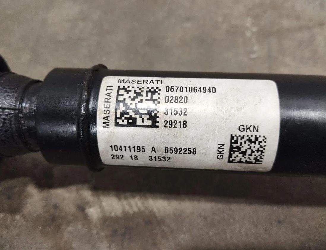 MASERATI Levante 1 generation (2016-2024) карданний вал 06701064940,6592258,10411195 26384107