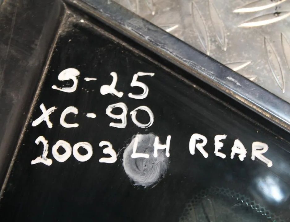 VOLVO XC90 1 generation (2002-2014) Заднє кузовне скло ліве 43R001582 33064373