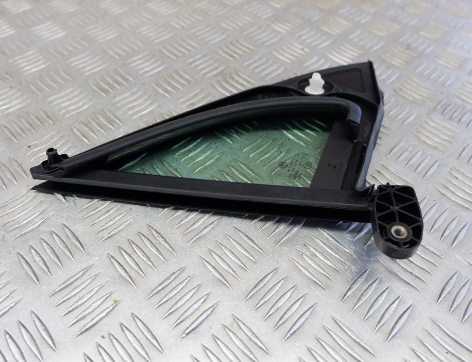 VOLKSWAGEN Tiguan 2 generation (2016-2024) Фортка передней левой двери 5NA845113,5NA845113S 31539510