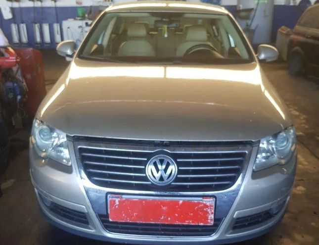 VOLKSWAGEN Passat B6 (2005-2010) Передній правий амортизатор 29636069