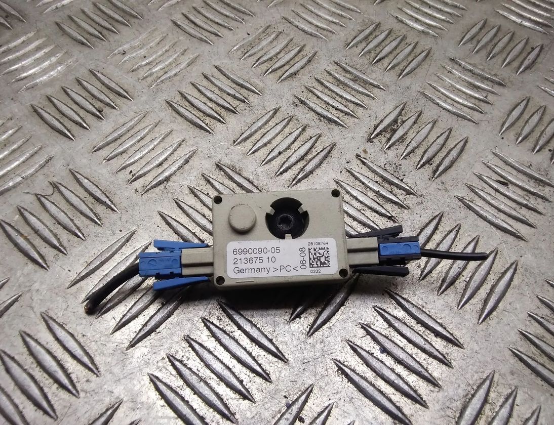 BMW 3 Series E90/E91/E92/E93 (2004-2013) Антенный модуль 699009005 13718622