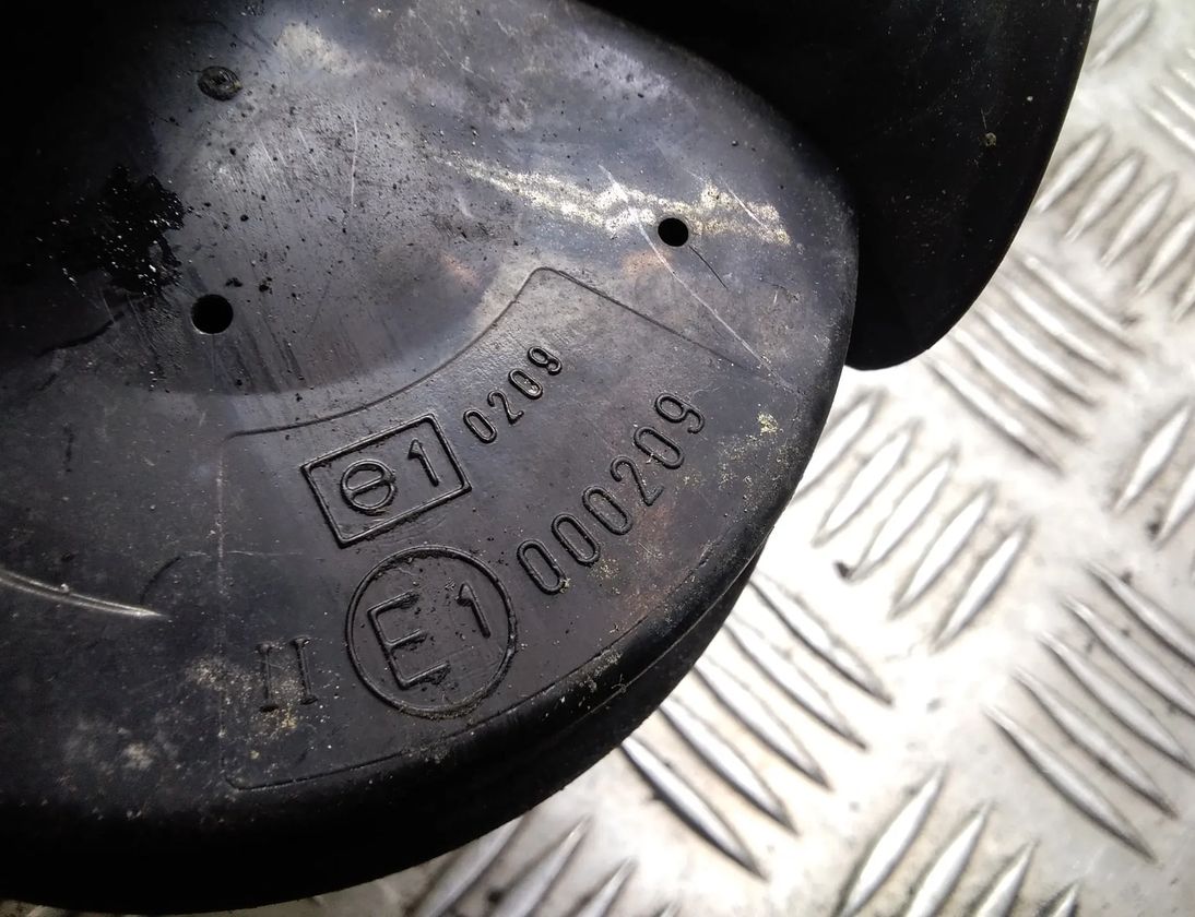 VOLKSWAGEN Touareg 1 generation (2002-2010) Сигнал e10209,E1000209 17064087