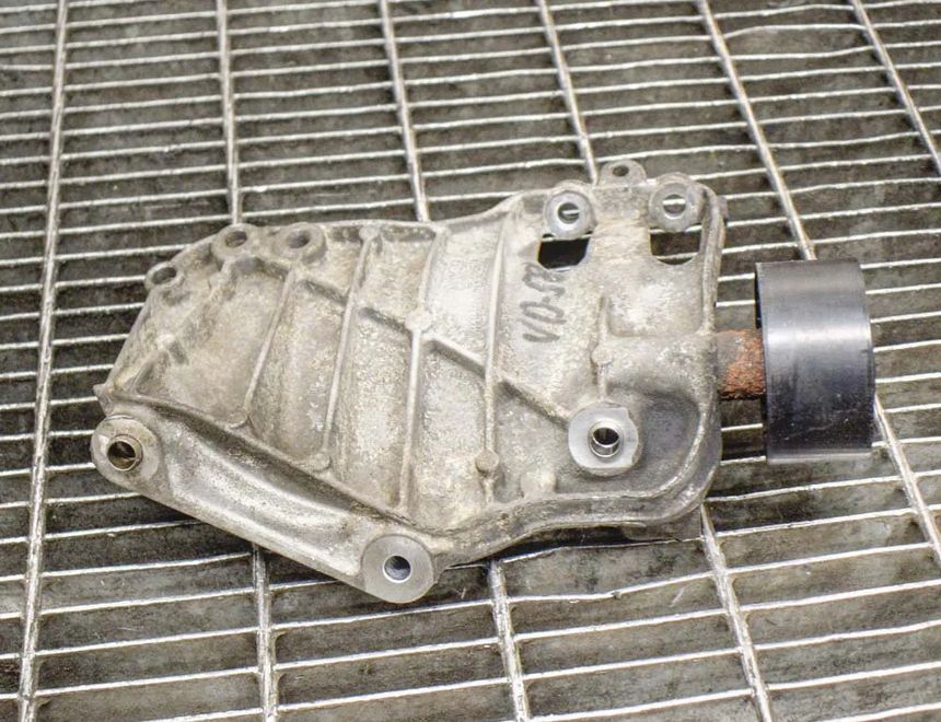 BMW 7 Series F01/F02 (2008-2015) Кронштейн компресора кондиціонера 7585167 10645466