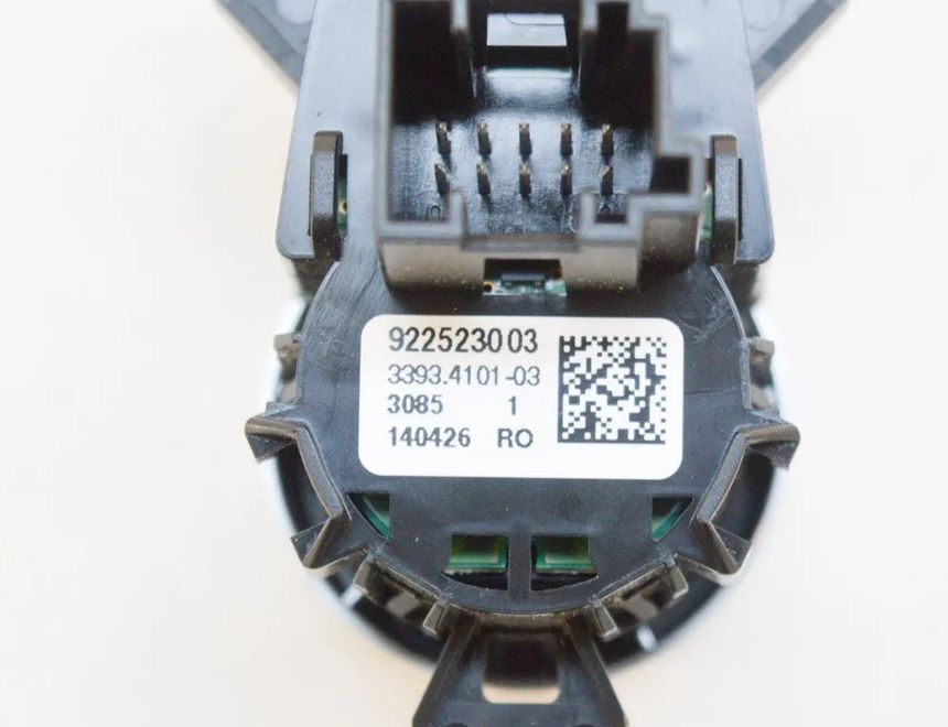 BMW 6 Series F06/F12/F13 (2010-2018) Кнопка запалювання 33934101,9225230 10828614