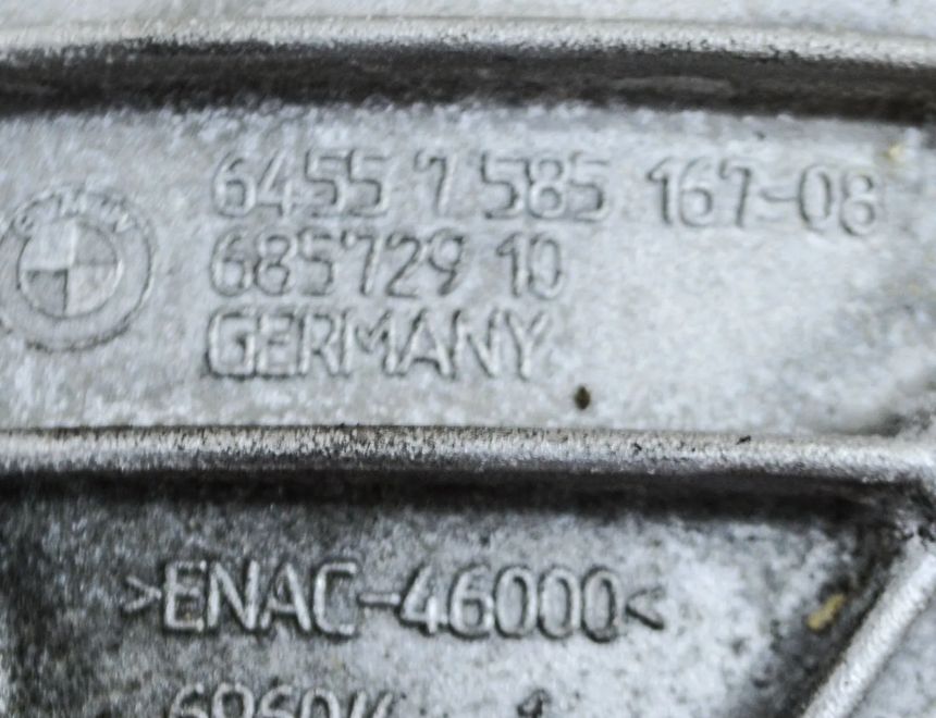 BMW 5 Series F10/F11 (2009-2017) Кронштейн компресора кондиціонера 68572910,7585167 11630234