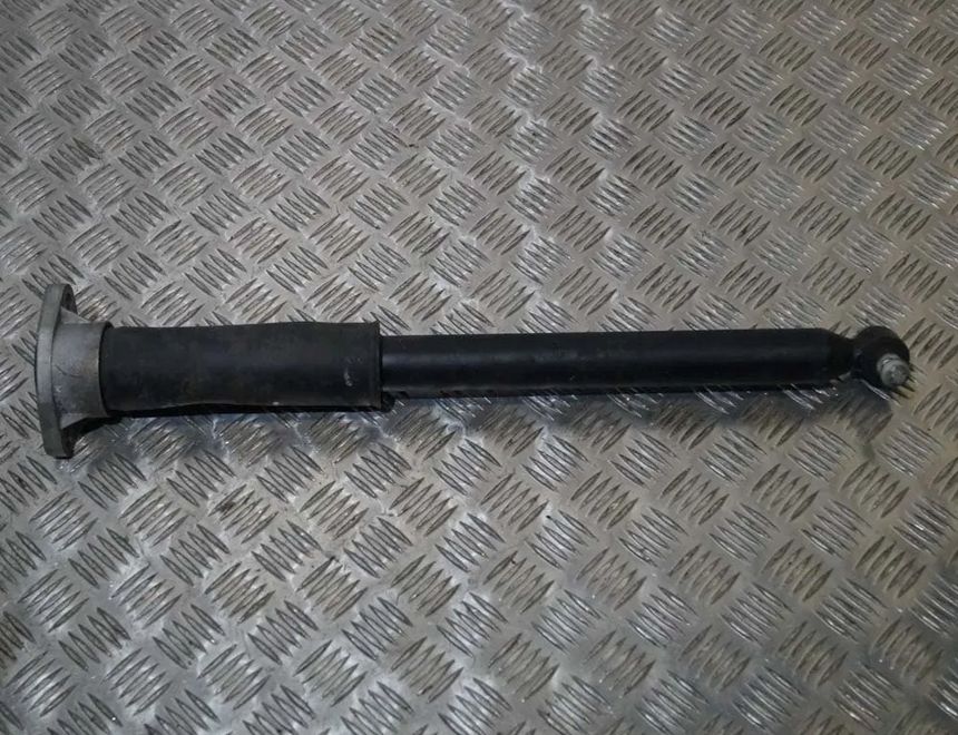 MERCEDES-BENZ C-Class W205/S205/C205 (2014-2023) Задній правий амортизатор A2053201530 1772820