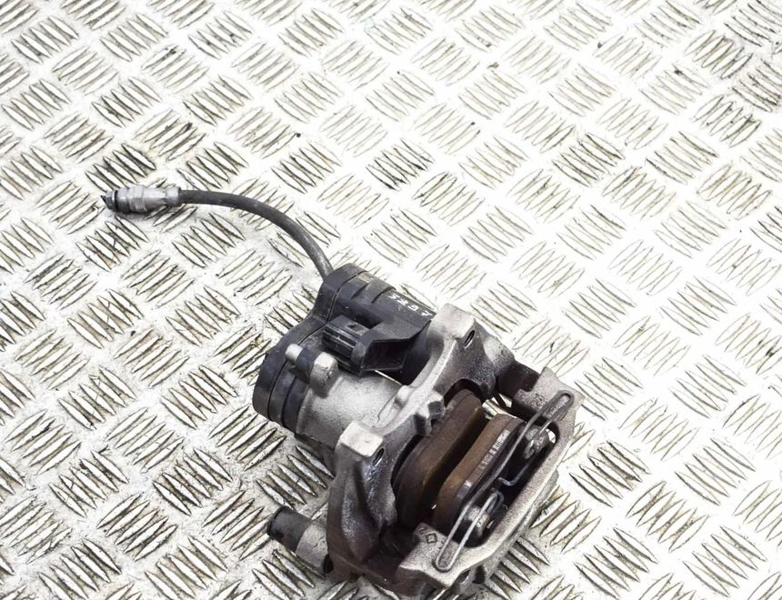 VOLKSWAGEN Golf 8 generation (2019-2023) Задній правий гальмівний супорт 5R3615406A,5WA615424 17875338