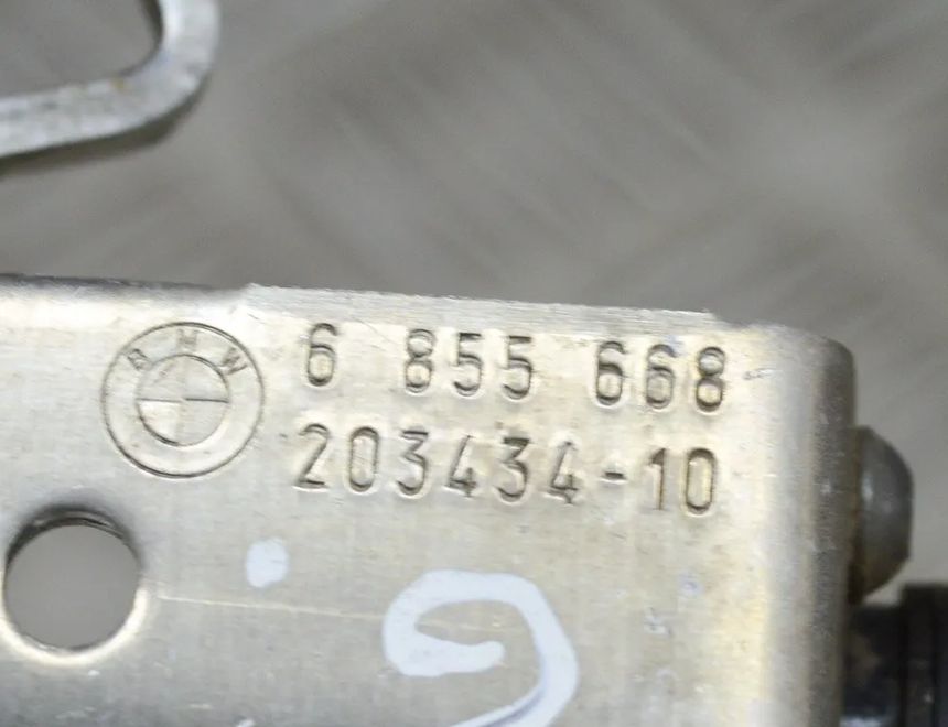 BMW i3 I01 (2013-2024) Задній лівий датчик рівня висоти 6895466,6855668 18058084