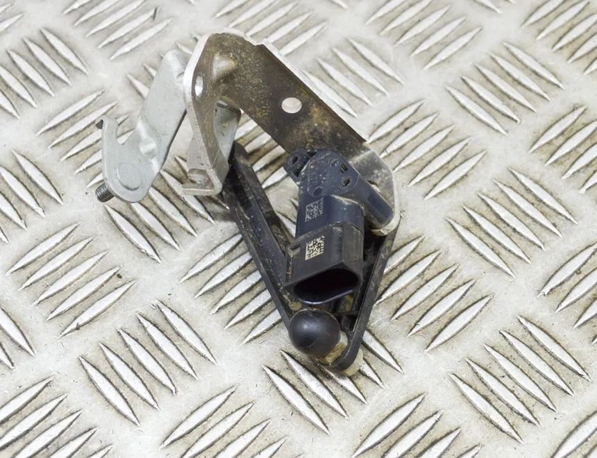 BMW i3 I01 (2013-2024) Задній лівий датчик рівня висоти 6895466,6855668 18058084