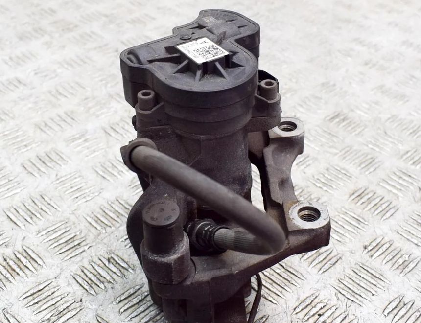 SKODA Octavia COMBI (2019-2024) задний правый суппорт 5R3615406A,5WA615424 20806290