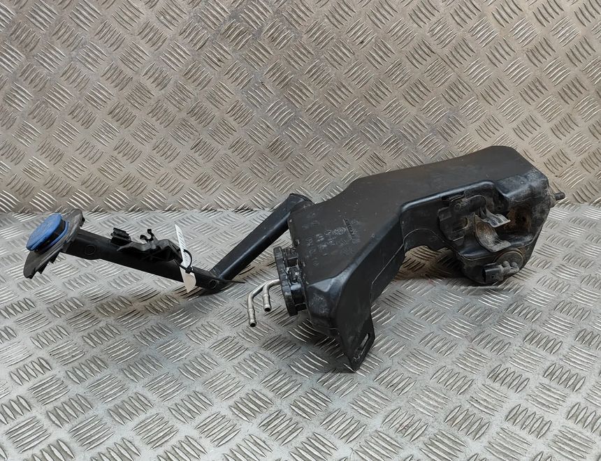 MERCEDES-BENZ C-Class W205/S205/C205 (2014-2023) Бачок мийки скла A2058600360,A2058690320,A2058600064,A2058690300 24297991