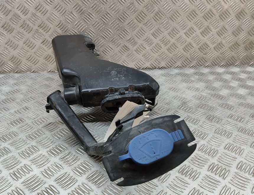 MERCEDES-BENZ C-Class W205/S205/C205 (2014-2023) Бачок мийки скла A2058600360,A2058690320,A2058600064,A2058690300 24297991