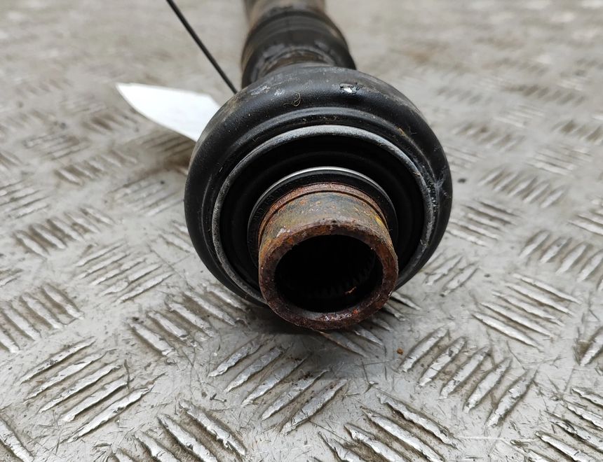 VOLKSWAGEN Touareg 2 generation (2010-2018) Коротка приводна валка коробки передач 7P0521101N 24830953