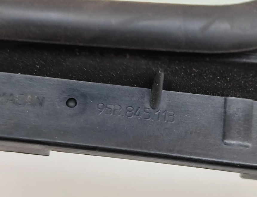 PORSCHE Macan 1 generation (2013-2023) Фортка передней левой двери 95B.845.113,95B845113 26830891