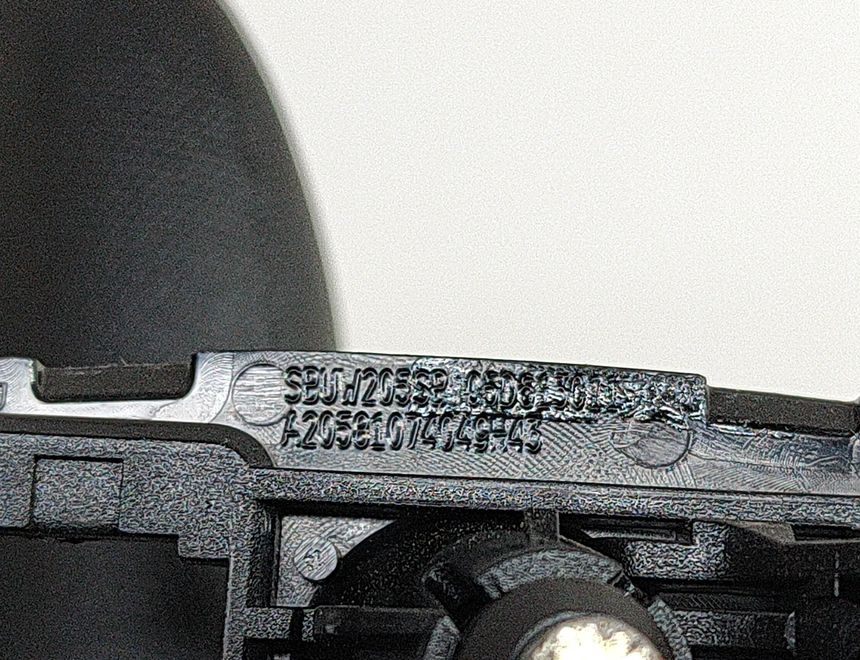 MERCEDES-BENZ C-Class W205/S205/C205 (2014-2023) Правий сонцезахисний козирок A2058107404 27541072