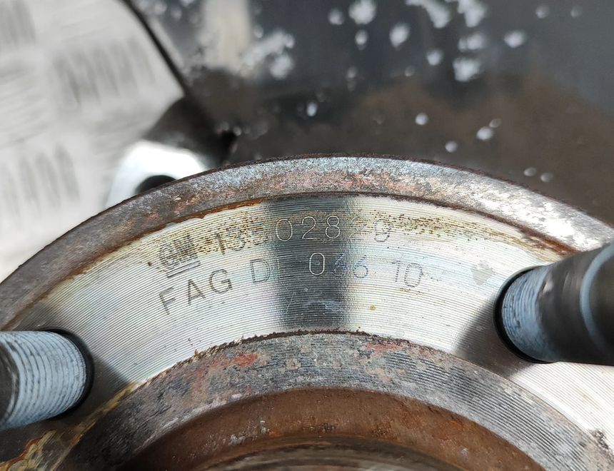 CHEVROLET Cruze 1 generation (2009-2015) Ступица передняя левая 13502829 29509982